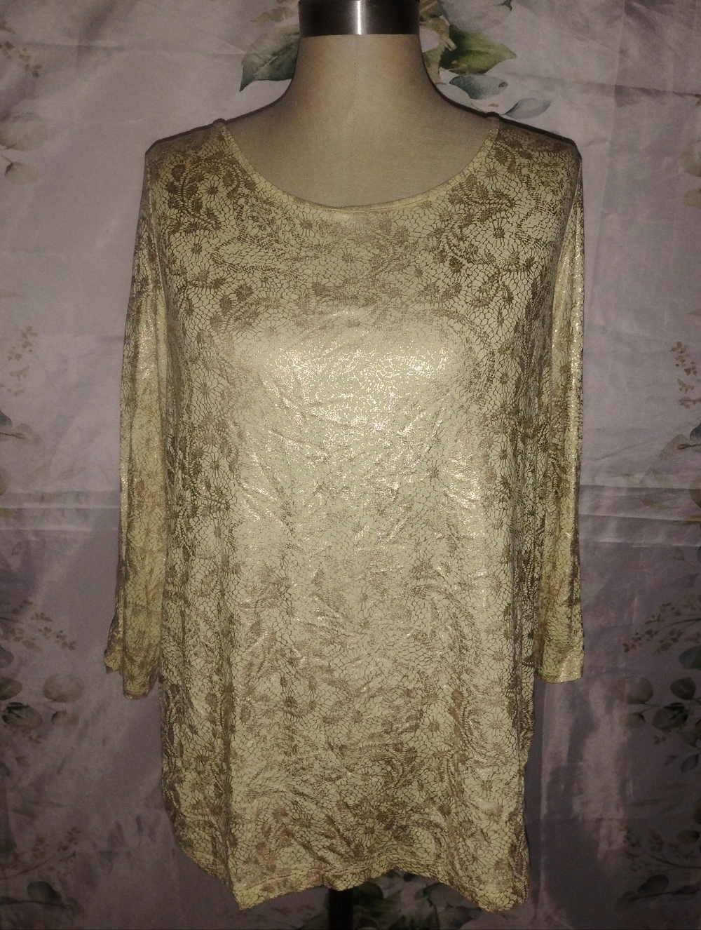 Chico's Gold Lace-Patterned Scoop Neck Tunic
